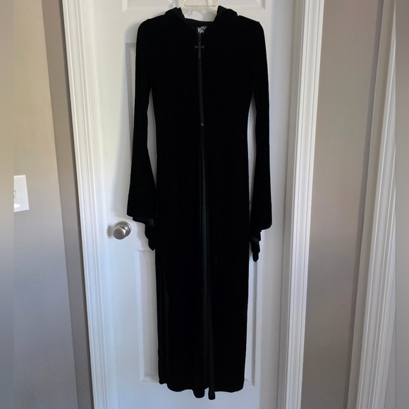 NWOT Killstar Deadstock Lucinda Hooded Cloak Black Size S - Picture 3 of 10